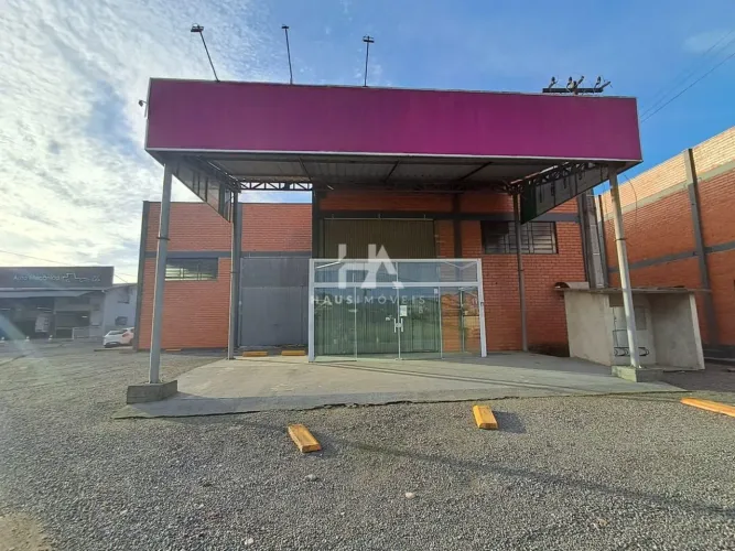 Galpão/Depósito/Armazém para Locação no Bairro Água Verde com 1000m² Disponíveis