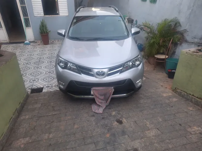 Toyota RAV4 2.0 4X4 16V Aut. 2014