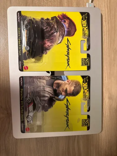 Hot Wheels Cyberpunk 2 Pack