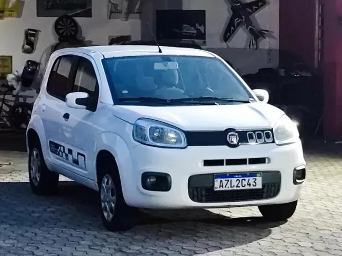 Fiat Uno Evolution 1.4 Fire Flex 8V 5P 2015