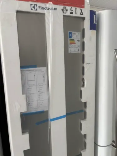 Geladeira inverse de 400L inox nova na caixa