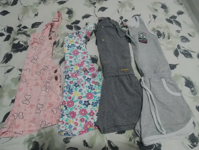 Vendo lote de macacão infantil