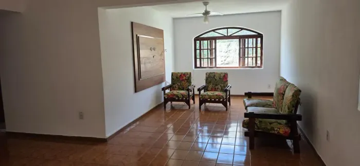 Apartamento para aluguel tem 110 metros quadrados com 3 quartos