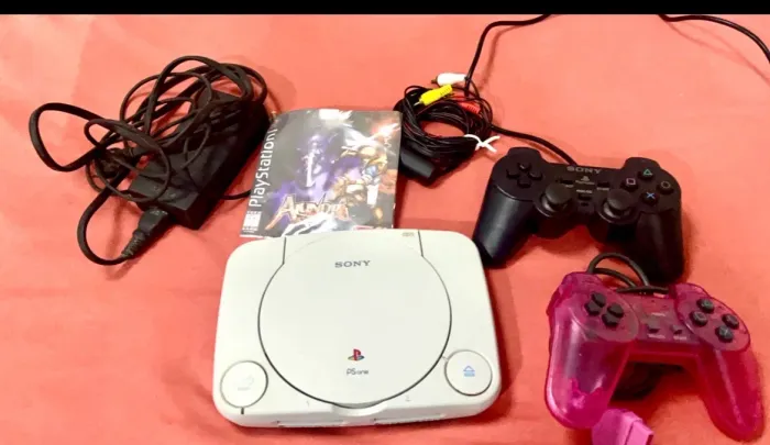 PS1 completo com 2 controle fonte cabo e alguns jogos: 250 