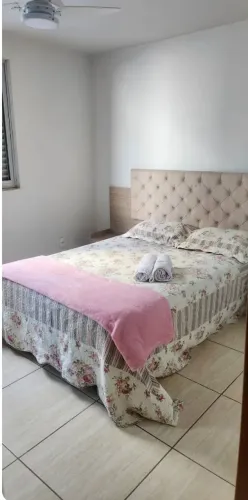 ALUGO QUARTO COM BANHEIRO PARA MULHERES