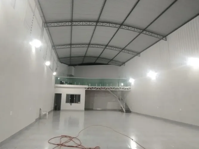 Alugue loja/galpão comercial na Av. Aristides Campos - Cachoeiro de Itapemirim