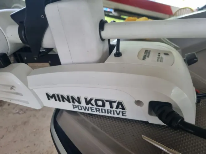 Motor eletrico Minn kota 70 libras 24 volts