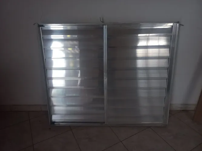 Janela inox cozinha