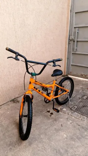 Bicicleta GTI Kids aro 20 em ótimo estado para apenas venda