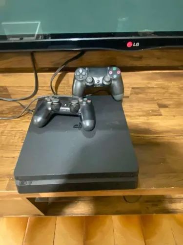 PS4 Slim 1TB