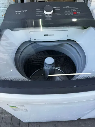 Máquina de lavar 12kg moderna Brastemp