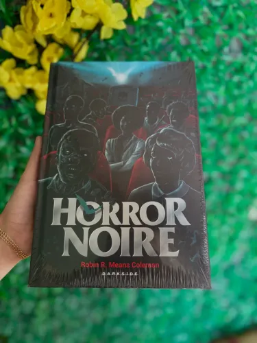 Livro Horror Noire: A Representação Negra no Cinema de Terror( Darkside)