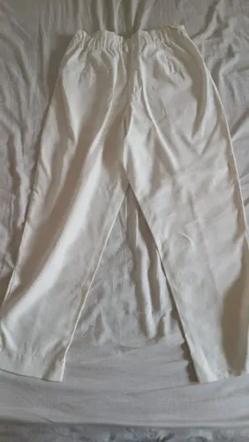 Calça Feminina Off-White - Corforto e Estilo!