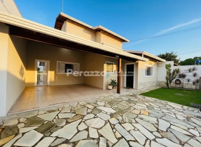 Excelente Casa com 04 quartos sendo 02 suítes no Condomínio Jardim Botânico V por R$7.500,