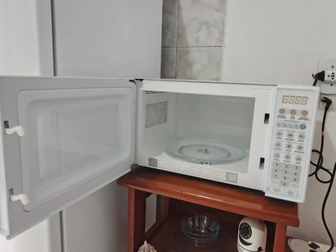 Microondas Electrolux 220 volts  20 litros 