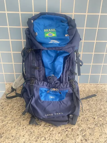 Mochila Hight Serra 90l importada dos EUA com bandeira do Brasil