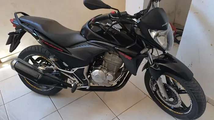 cb300r no ponto de rodar