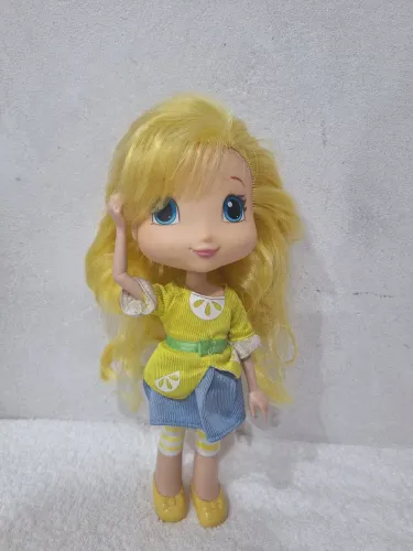 Boneca Moranguinho anos 2000 Limaozinho gotinha de Limão