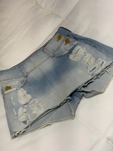 Short jeans