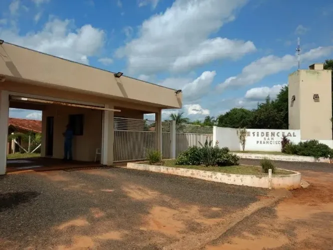 Vende-se chácara