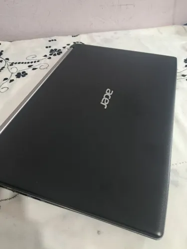 Lindo notebook acer Intel core i5 sétima geração Máquina top impecável! Acompanha a caixa!