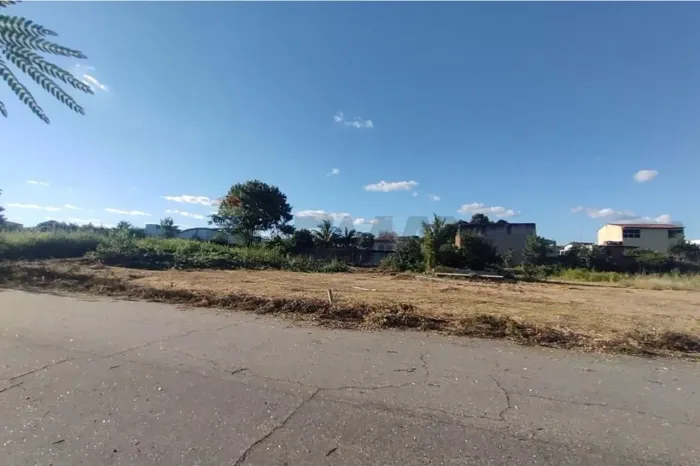 Lote Comercial