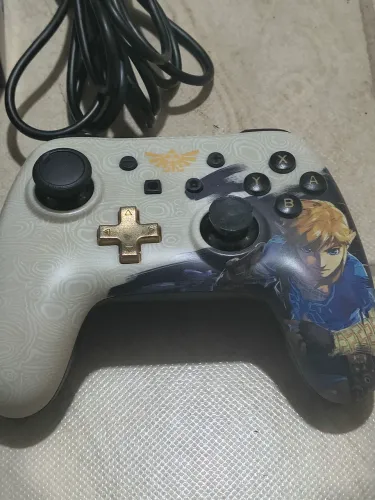 Controle Nintendo switch Zelda com fio em perfeito estado e funcionamento