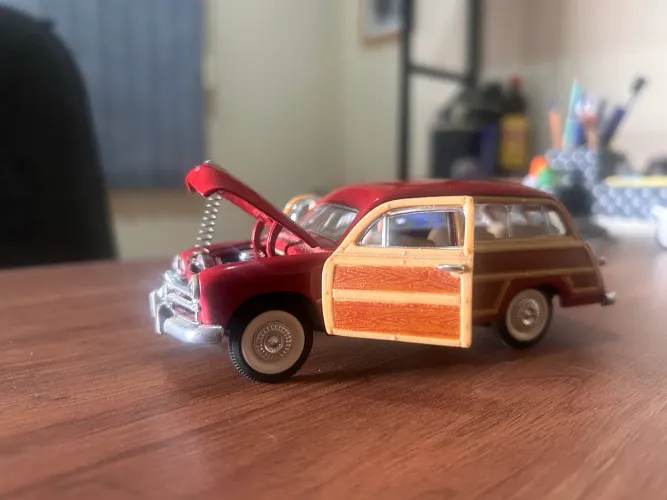 Miniatura colecionável For woody 1949 1/38