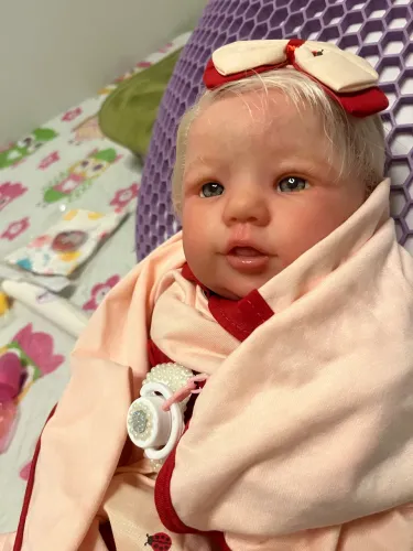 Bebê Reborn Kit Abigail Sorrindo