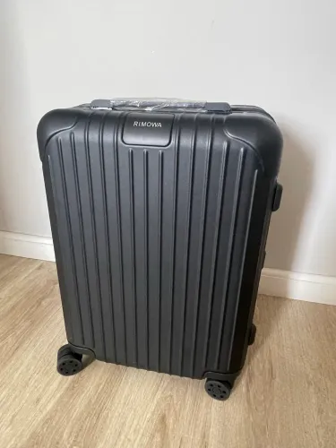 Mala de mão Rimowa Essential Cabin Linha Premium