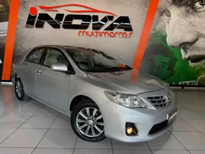 Toyota Corolla Altis 2.0 Flex 16V Aut. 2012