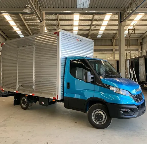Iveco baú seco