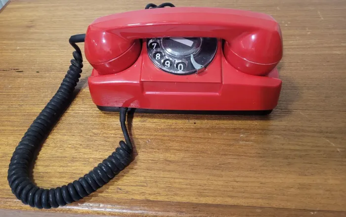 Telefone antigo de parede