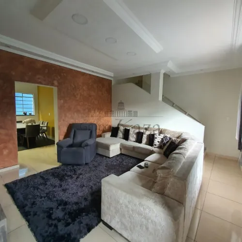 Casa Sobrado - Jardim Nova Esperança - 3 Dormitórios - 425m² - Aceita Permuta.