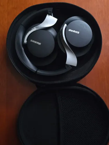 Shure aonic 40