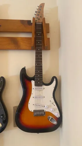 Guitarra Stratocaster Condor