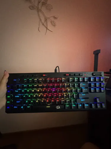 Teclado RedDragon Broadsword K588RGB-PRO