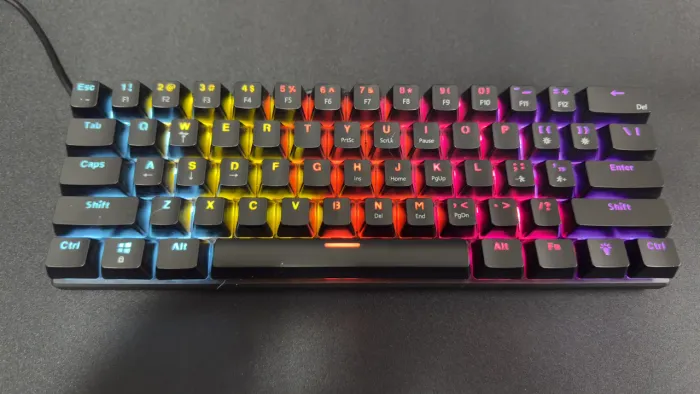Teclado mecânico 60% RGB