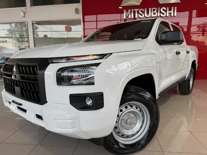 Mitsubishi TRITON GL AT 4X2 2026 - 0 KM - FALAR C/ CAMILO RAMOS