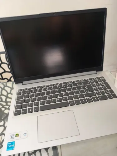 Notebook Lenovo i3
