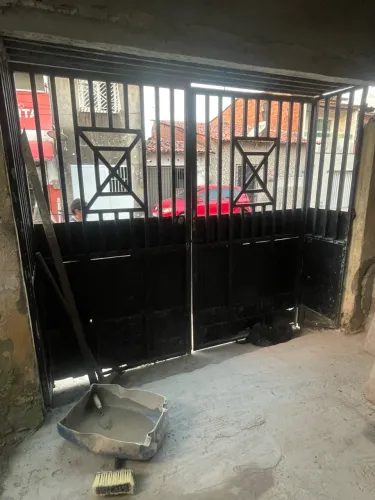 Portão de metalon