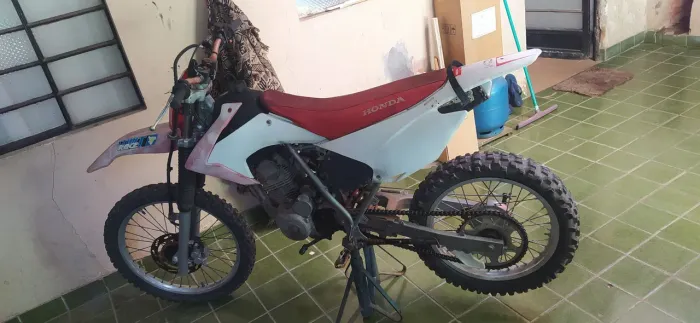 Vendo ou troco por carro +- no valor , Aceito proposta desde que coerente.