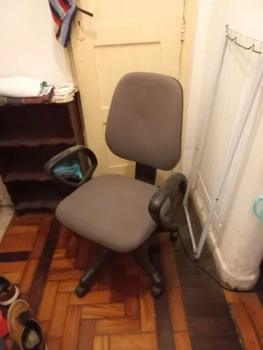 Cadeira de escritório cinza