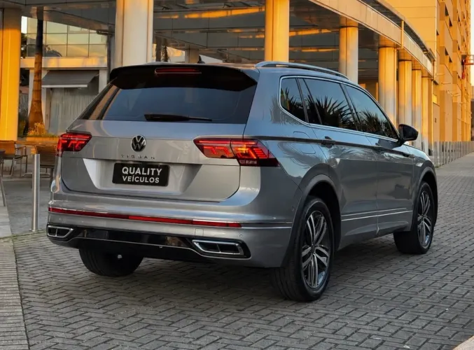 Volkswagen Tiguan Allspac R-line 300 TSI 2.0 2024