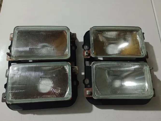 Farol Ford f1000