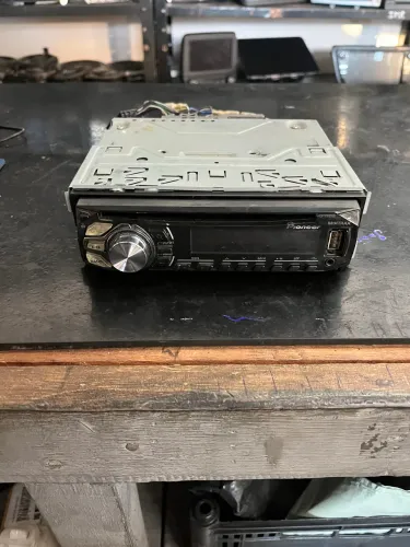 Rádio Pioneer Automotivo Original - USB e AUX | Ótimo Estado