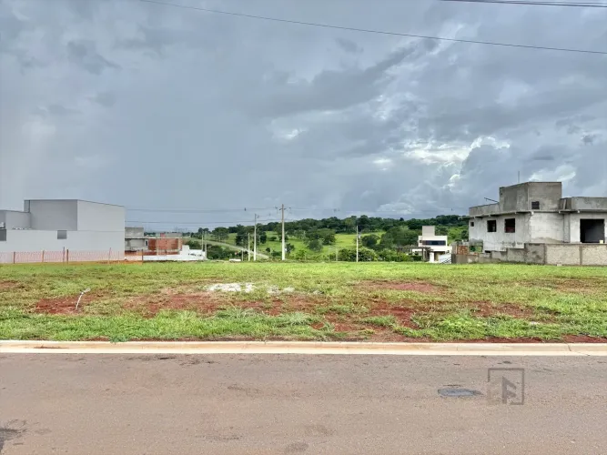 Condomínio Jardins Parma - Lote com 262 m² a venda no condomínio Jardins Parma em Senador