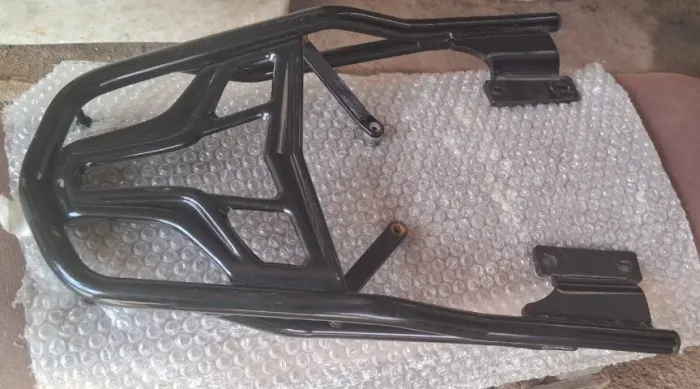 Suporte bagageiro moto cb 300r