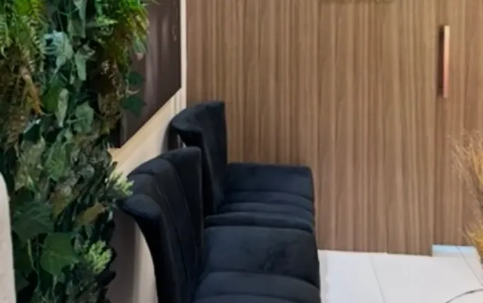 Poltrona Preta Semi Nova