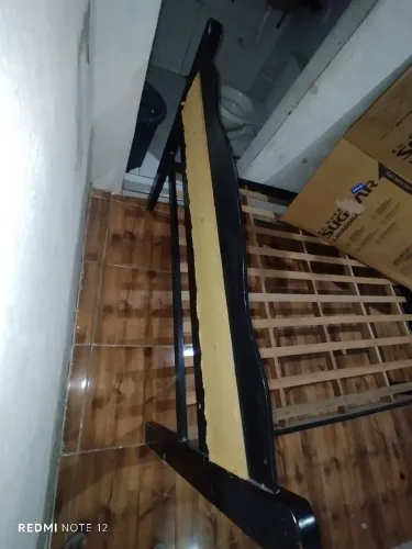 VENDO CAMA DE MADEIRA CASAL